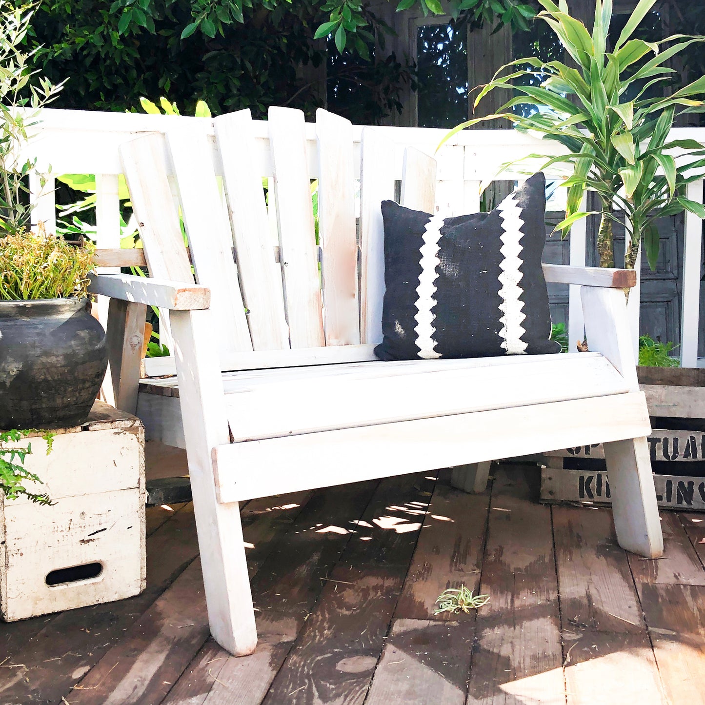 The Bungalow Loveseat