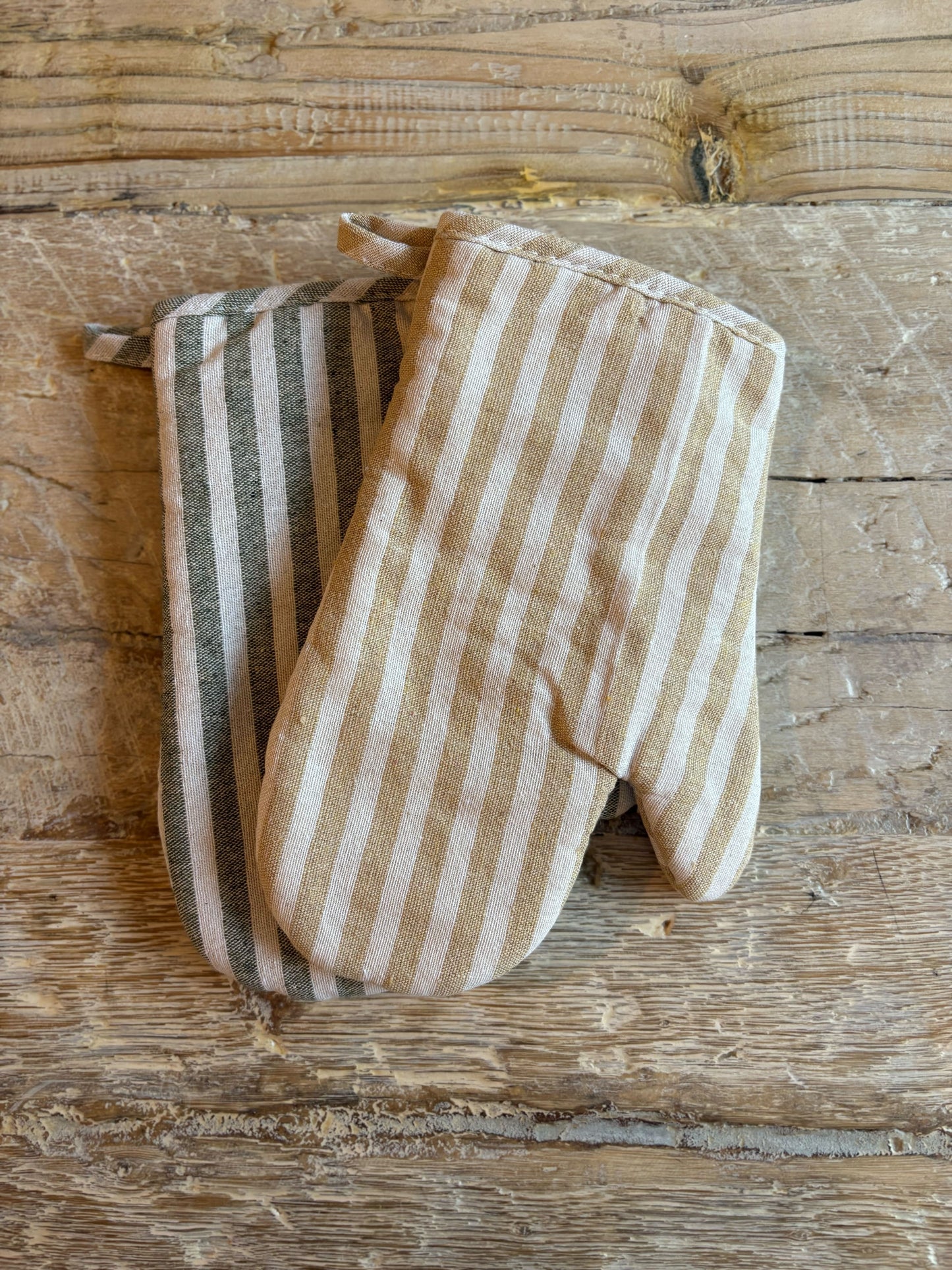 Stripe Oven Mitt