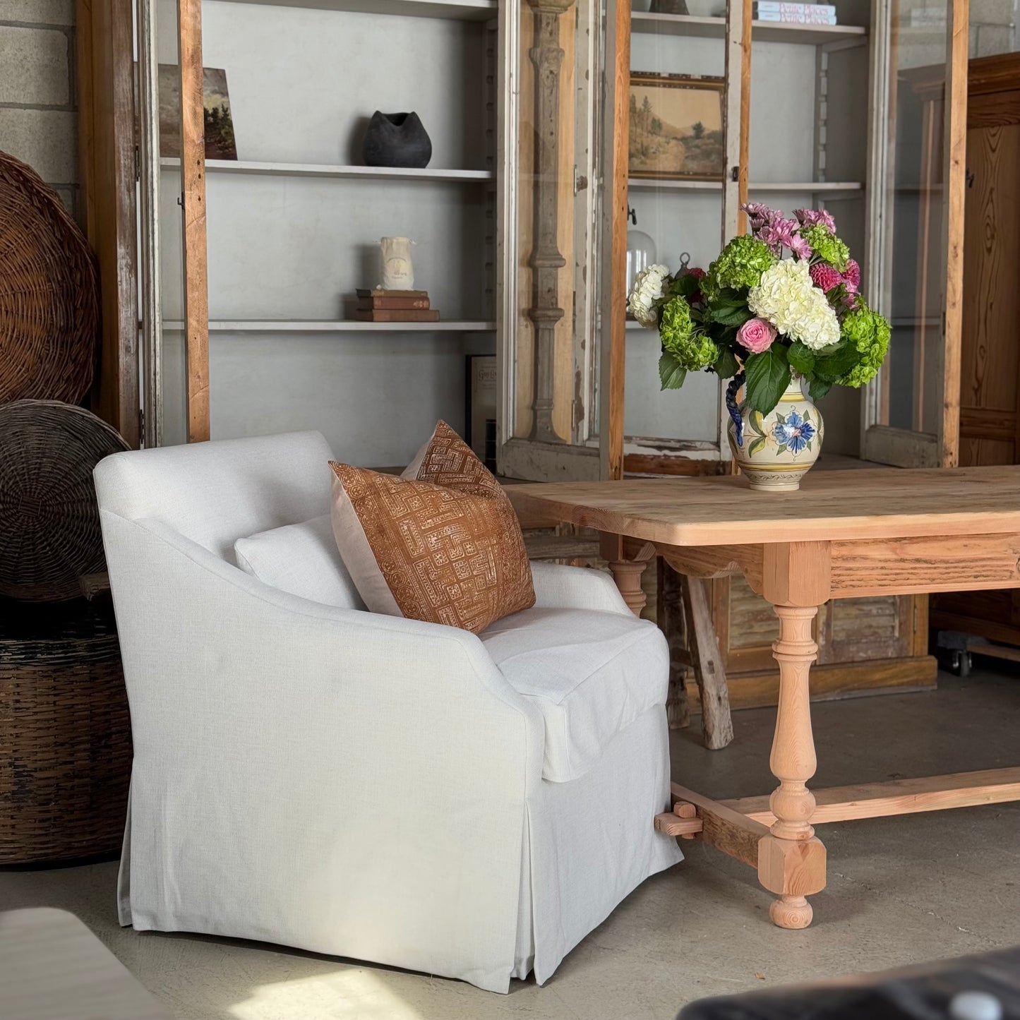 The Jane Dining Table