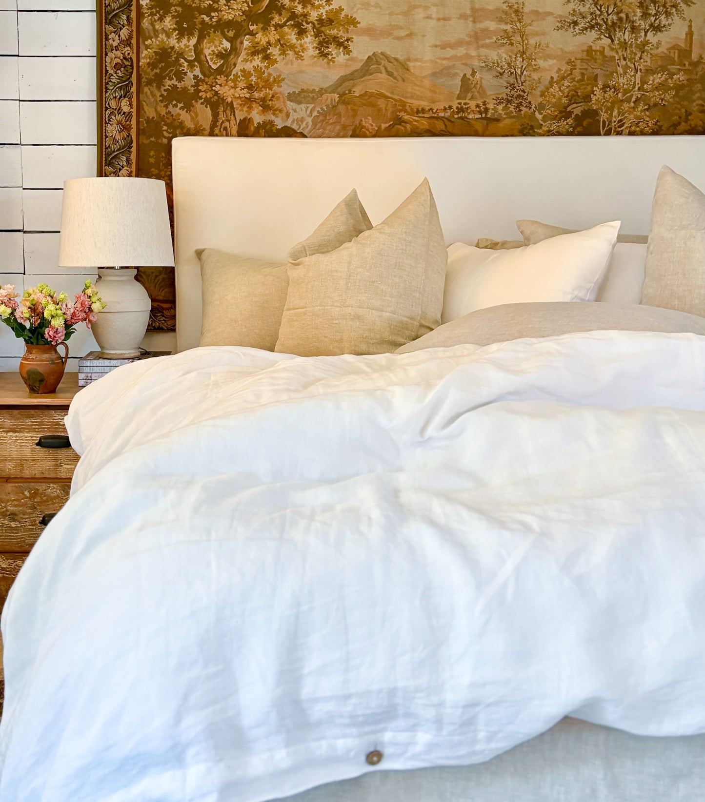 The Hailey Bed