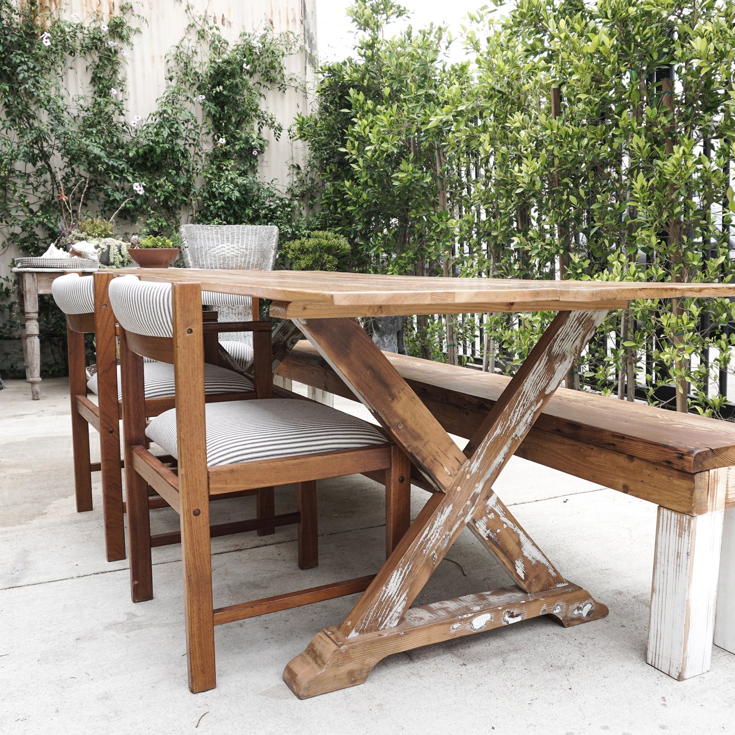 The Hamptons Table