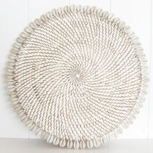 Load image into Gallery viewer, Rattan Placemats with Shells