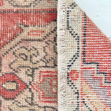 Load image into Gallery viewer, Isra Vintage Turkish Rug