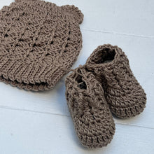 Load image into Gallery viewer, brown hand knit baby hat with small ears and booties