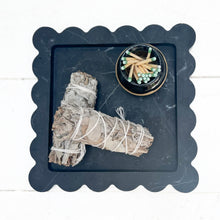 Load image into Gallery viewer, Marble Scalloped Tray-Black