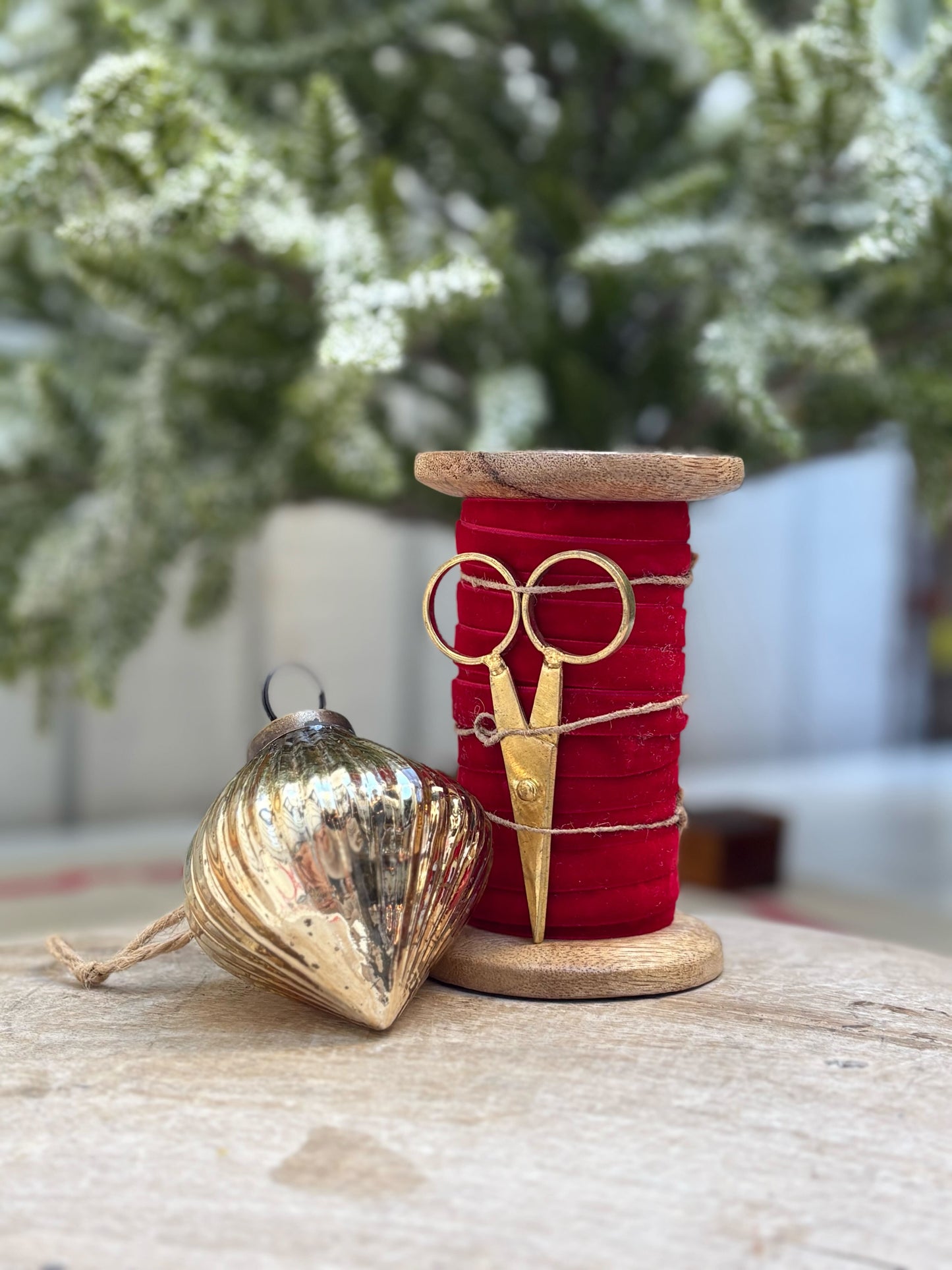 Velvet Ribbon Spool-Red w/Scissors