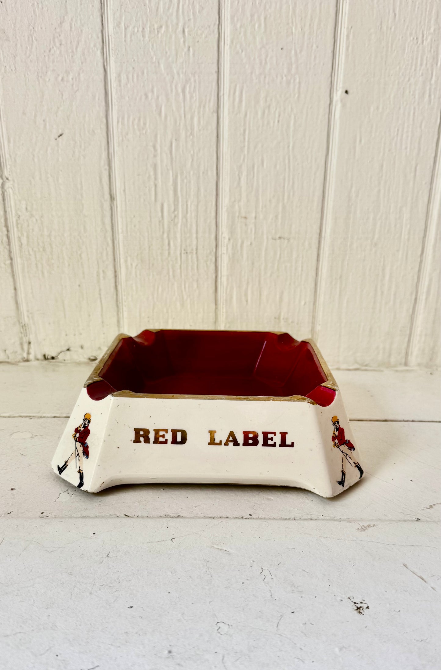 Vintage JW Red Label Catch All