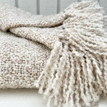 Load image into Gallery viewer, Boucle Indoor/Outdoor Throw