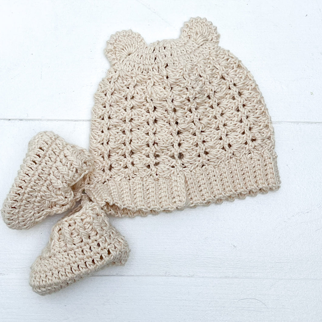 Lyubov Booties and Hat