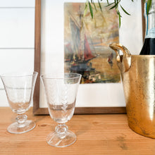 Load image into Gallery viewer, Etched Wine Glass