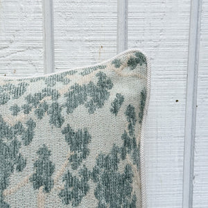 Daisy Green Patterned Pillow