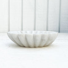 Load image into Gallery viewer, Scalloped Marble Bowl