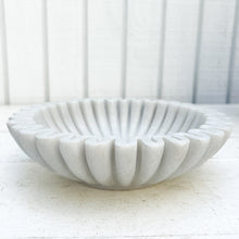 Load image into Gallery viewer, Scalloped Marble Bowl
