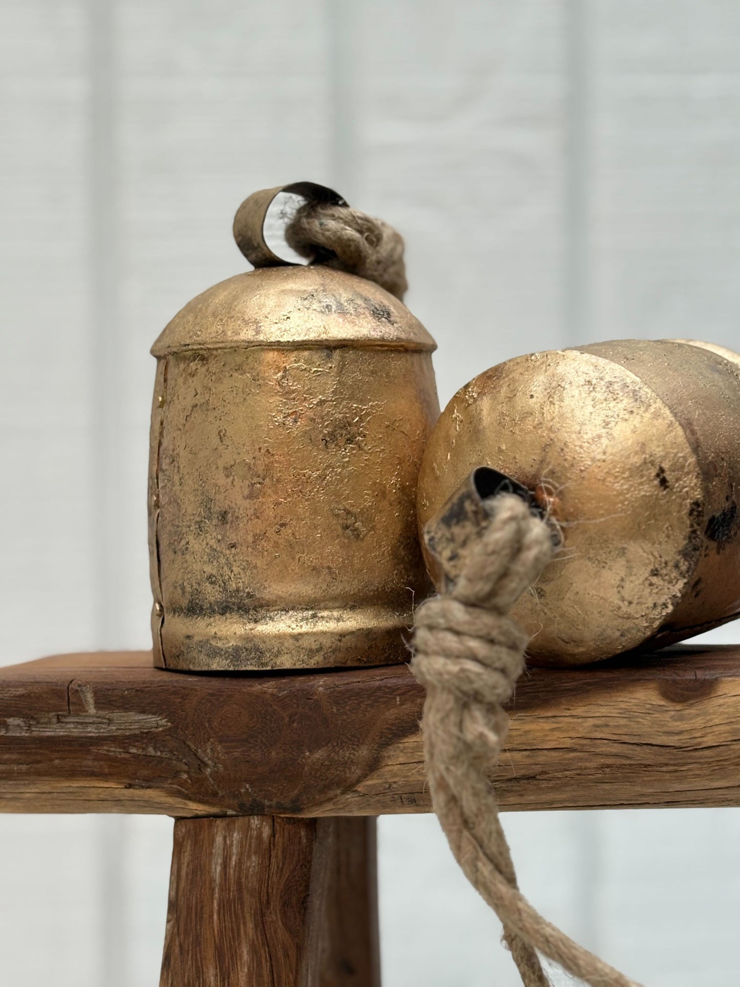 Chauk Bell w/Rope Hanger