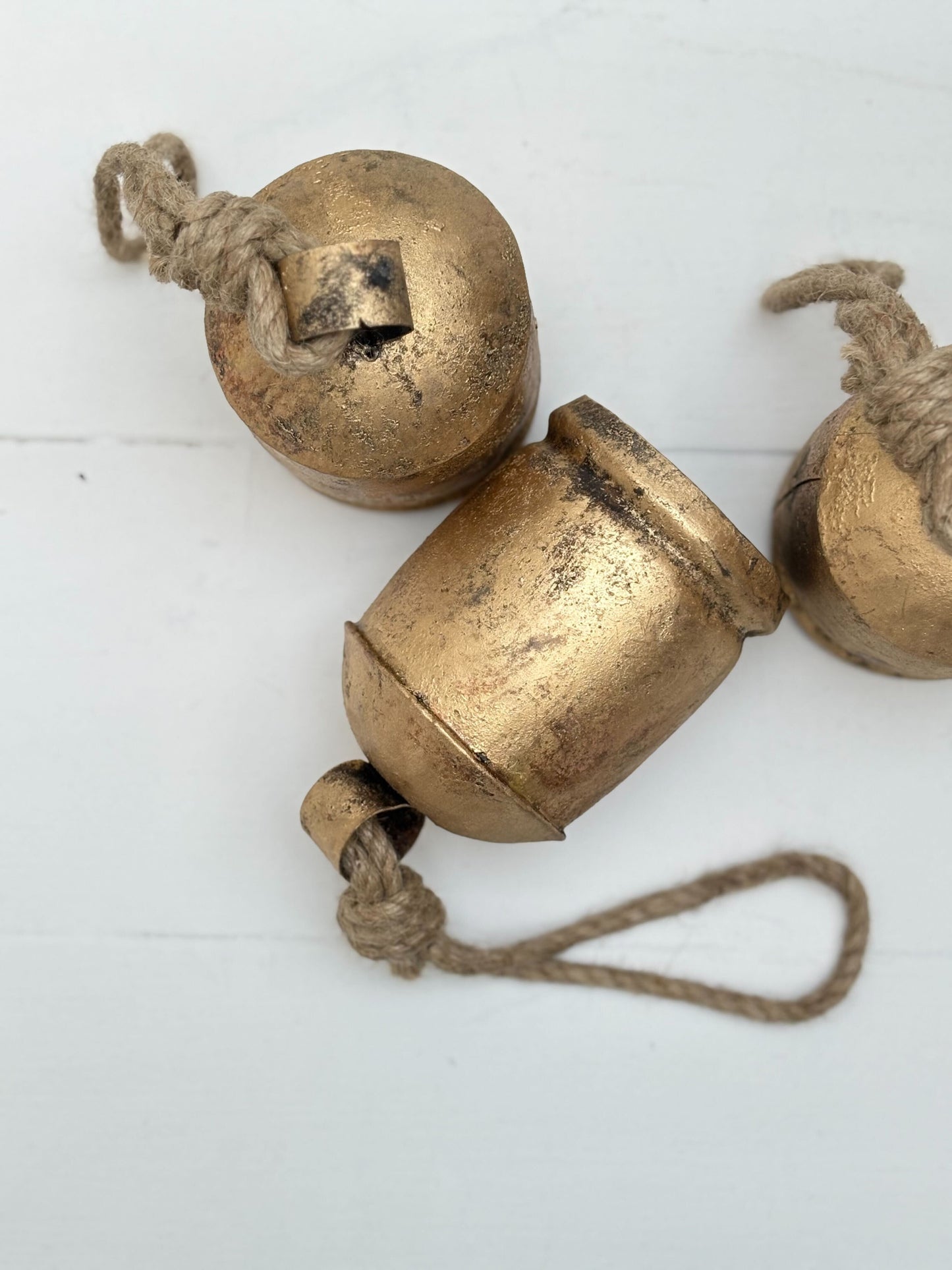 Chauk Bell w/Rope Hanger