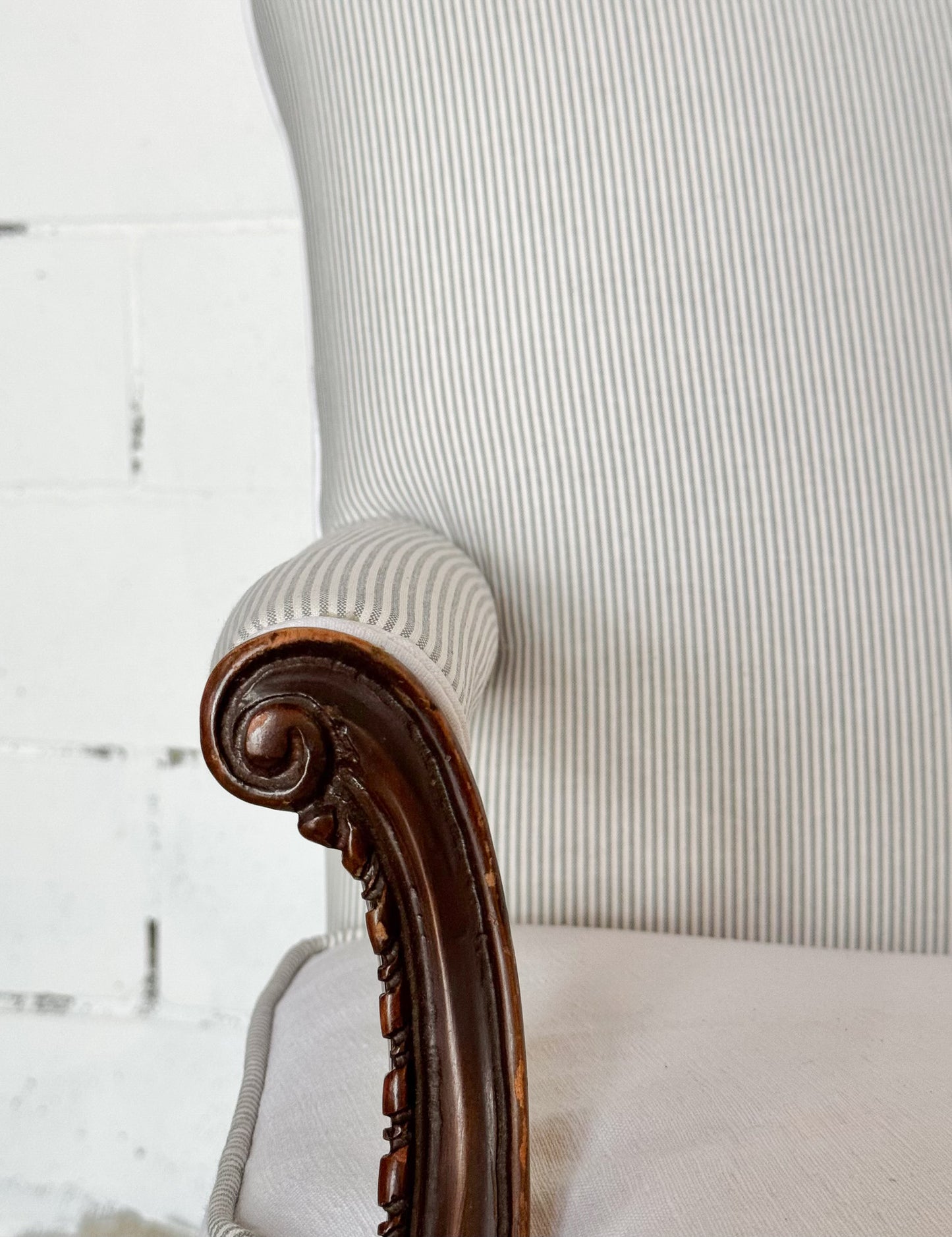 The Elisabeth Chair