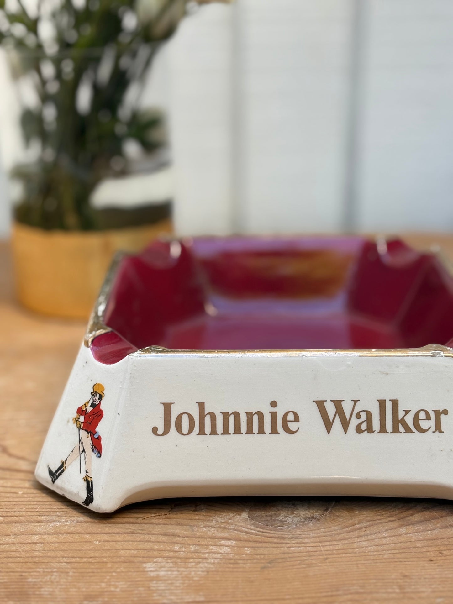 Vintage JW Red Label Catch All