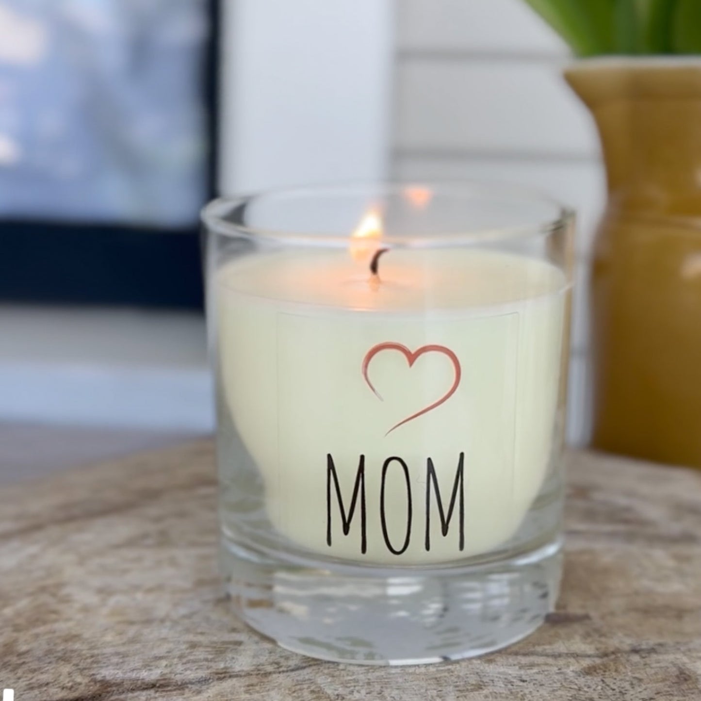"Mom" Scented T&D Candle