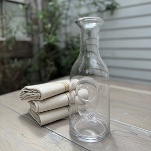 clear glass carafe with chamber for ice