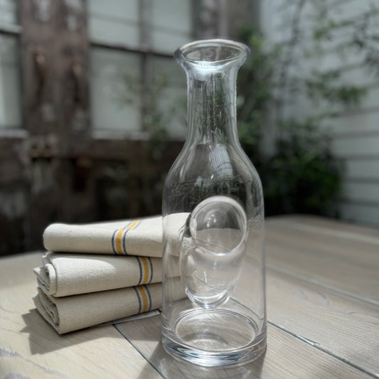 clear glass carafe with chamber for ice