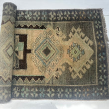 Load image into Gallery viewer, Seneca Vintage Turkish Rug