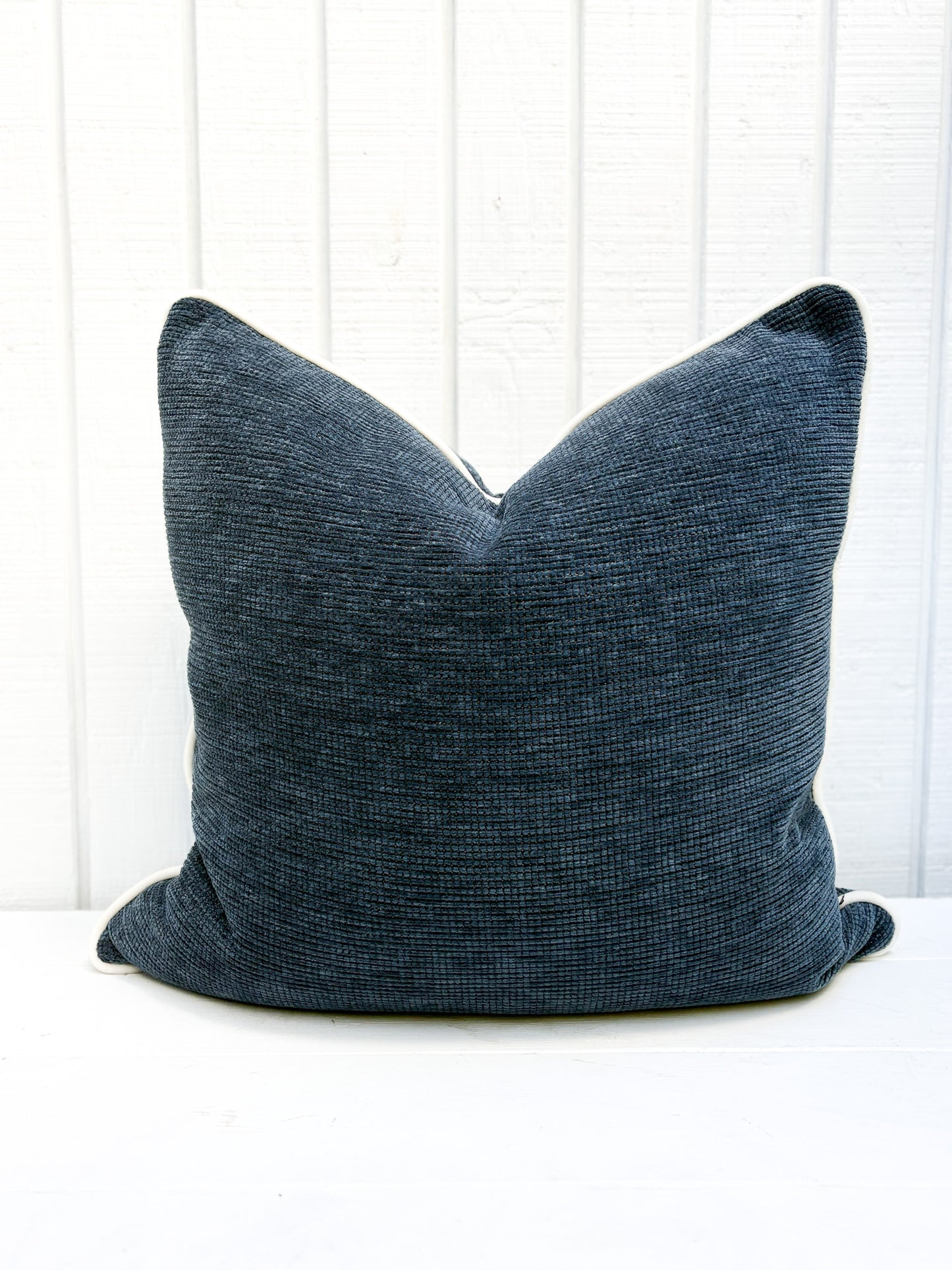 Minuit Blue Pillow