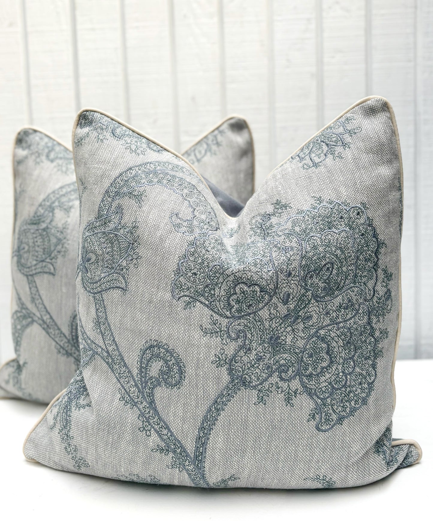 Vigne Florale Pillow