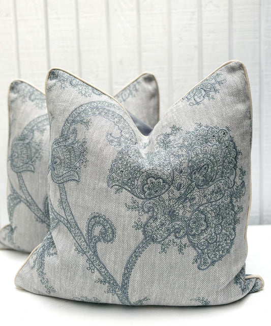 Vigne Florale Pillow