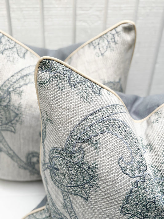 Vigne Florale Pillow
