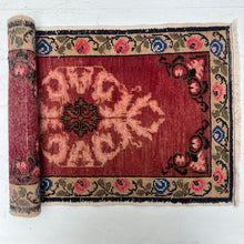 Load image into Gallery viewer, Margarite Turkish Rug