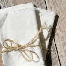 Load image into Gallery viewer, Linen Napkin w/Fringe-Set/2