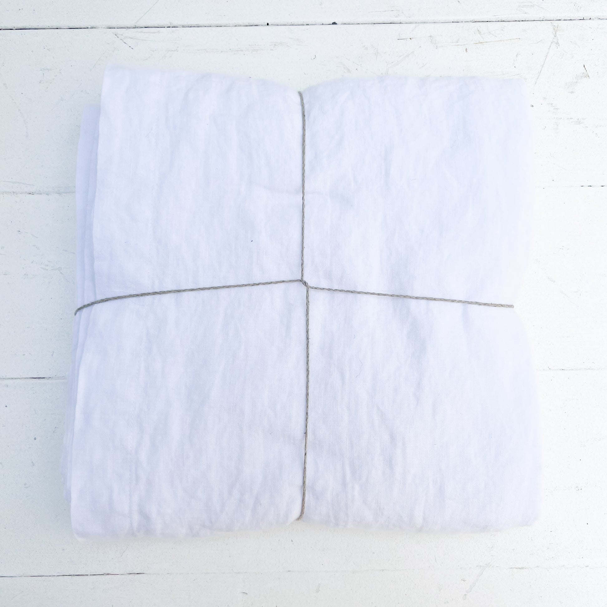 white linen napkins