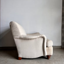 Load image into Gallery viewer, The Wallace Chair