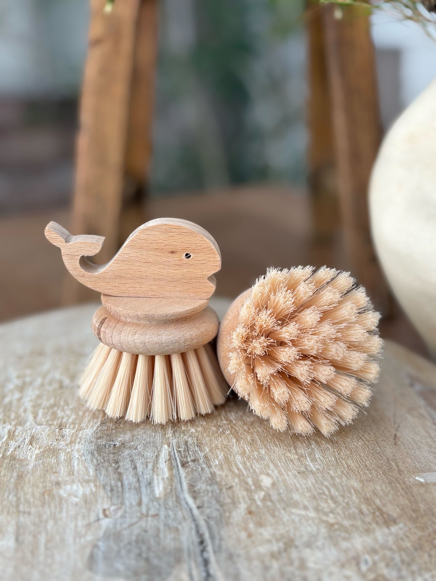 Whale Cleaning Brush