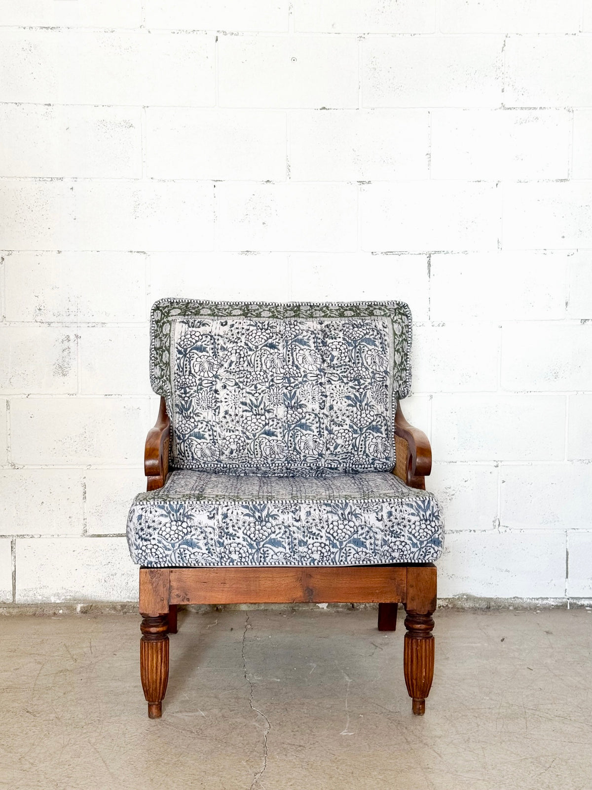 The Bonnie Chair