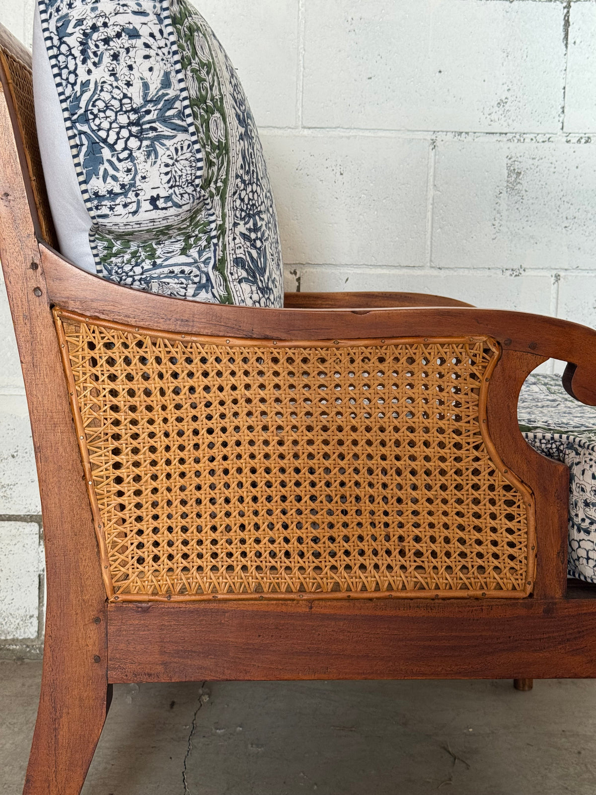 The Bonnie Chair