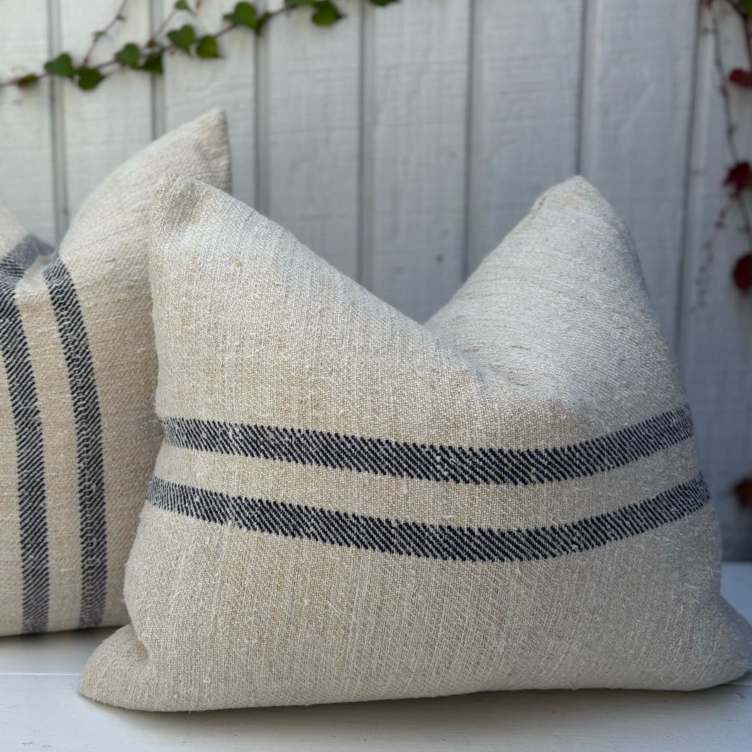 Deux Bandes Grain Sac Pillow