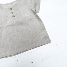 Load image into Gallery viewer, natural colored kid&#39;s linen shirt with three buttons