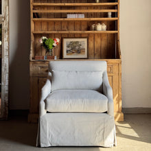 Load image into Gallery viewer, The Levine Chair