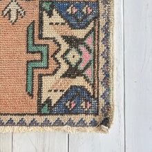 Load image into Gallery viewer, Kilos Turkish Rug