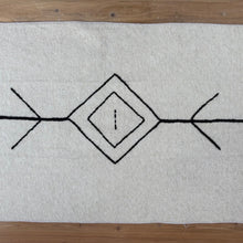 Load image into Gallery viewer, Diamond Wool Rug