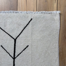 Load image into Gallery viewer, Diamond Wool Rug