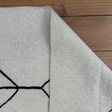 Load image into Gallery viewer, Diamond Wool Rug
