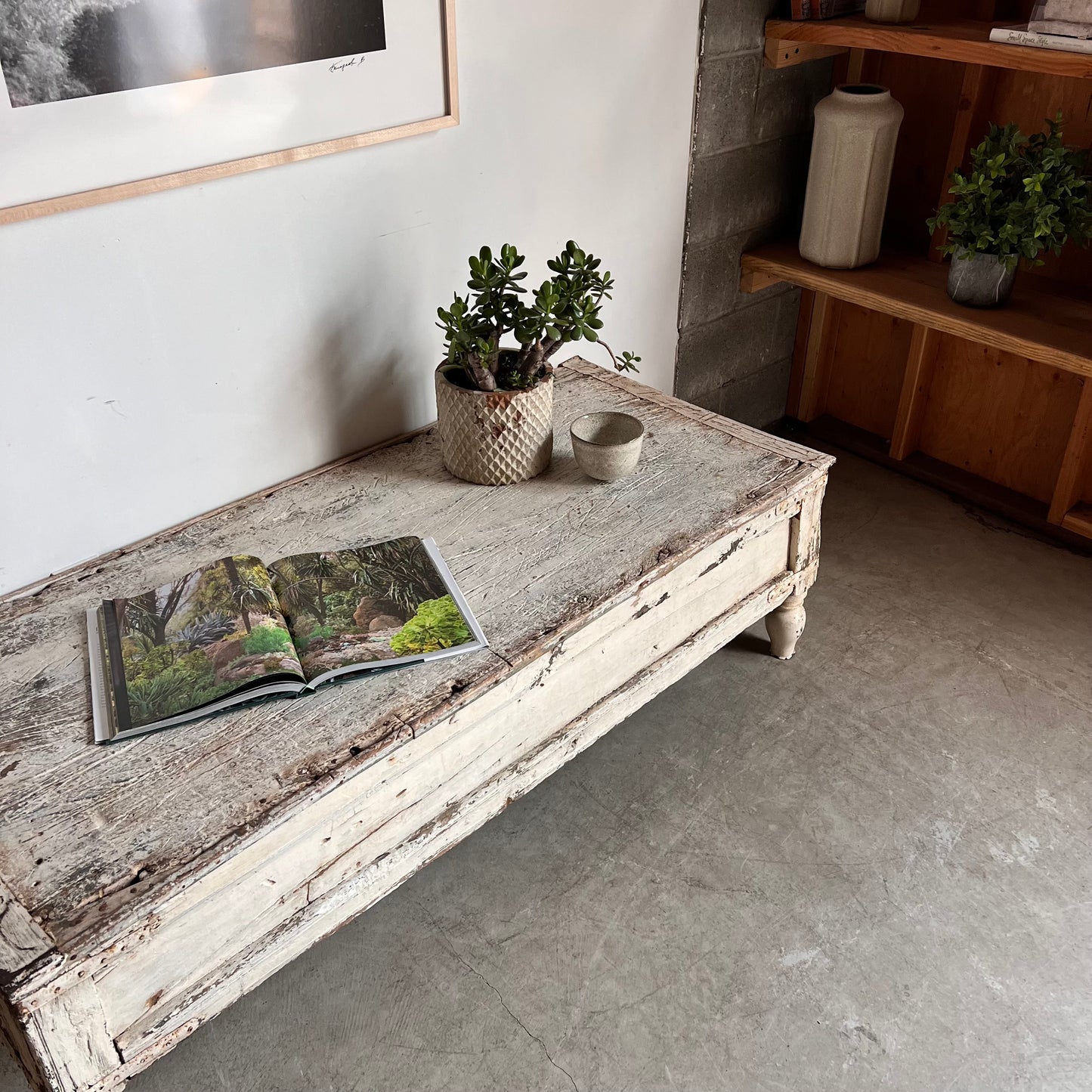 Harvard Vintage Coffee Table