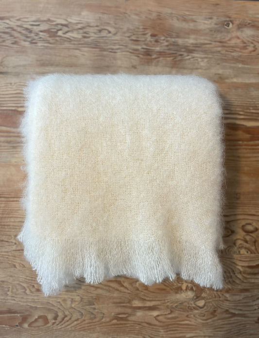 The Hygge Throw-Cream