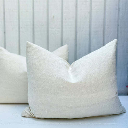 Blanca Pillow