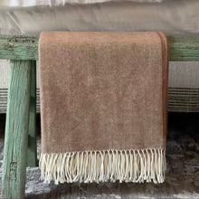 Load image into Gallery viewer, Herringbone Throw-Saddle