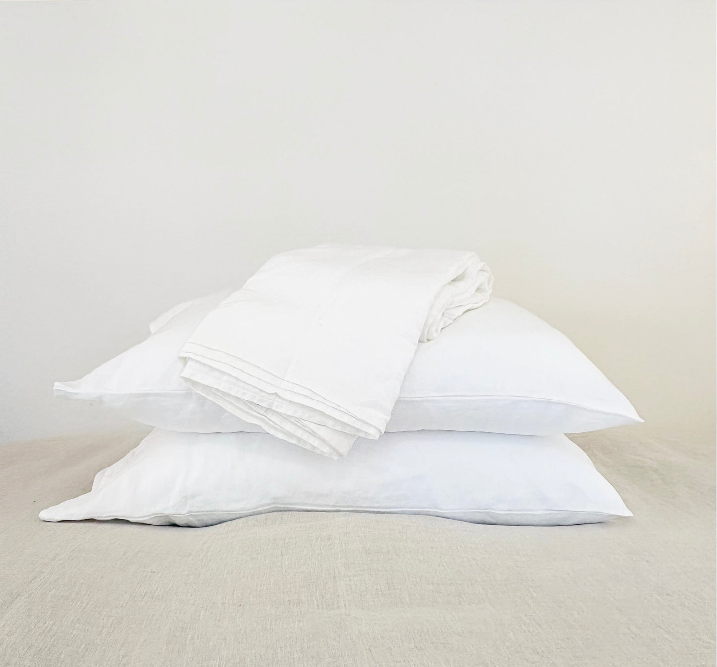 T&D White Linen Sheet Set