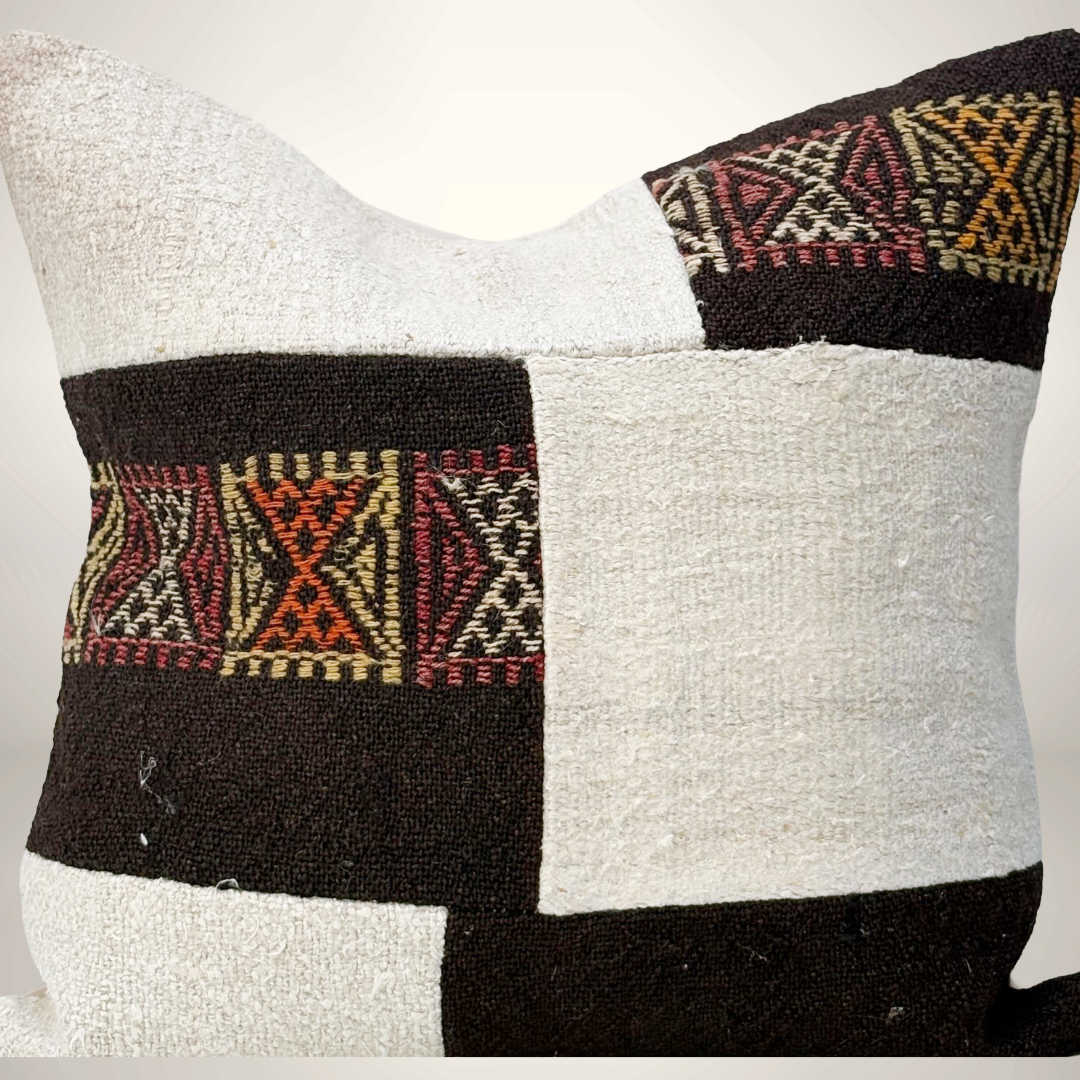 The Taos Pillow