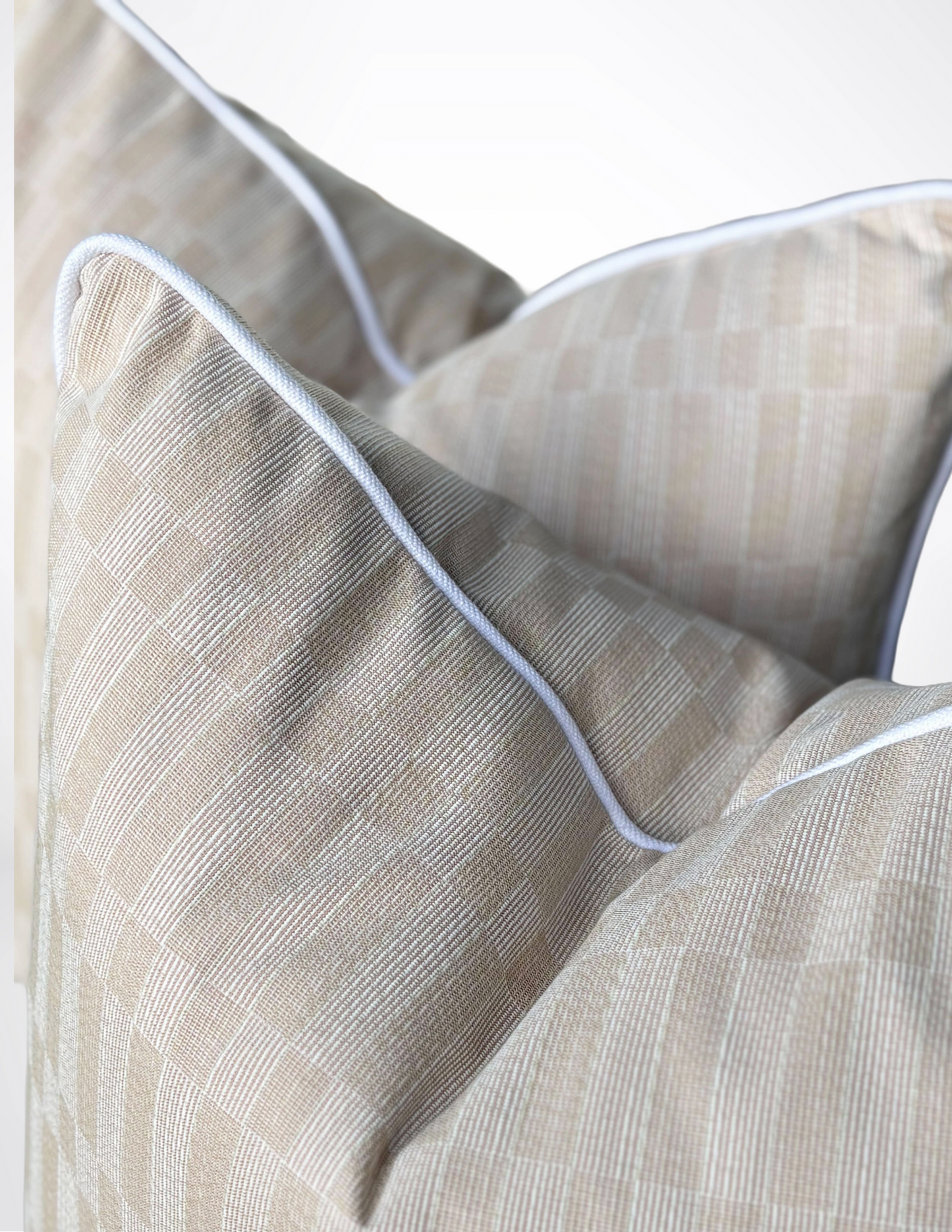 Simone Indoor/Outdoor Pillow